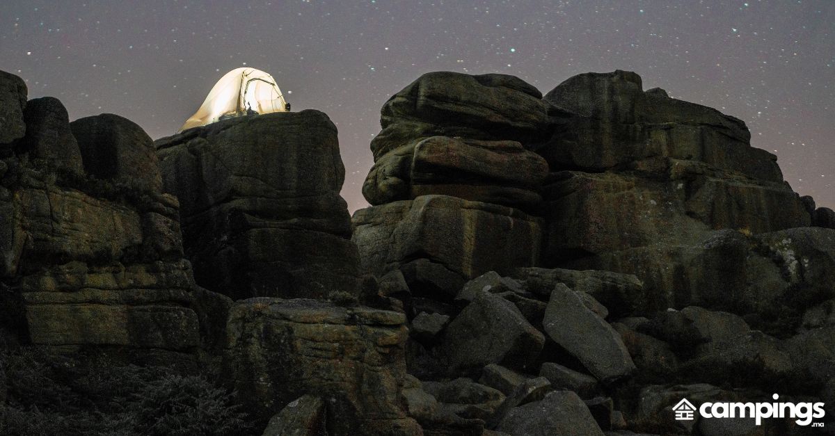 Camping sauvage vs camping aménagé : que choisir au Maroc ?