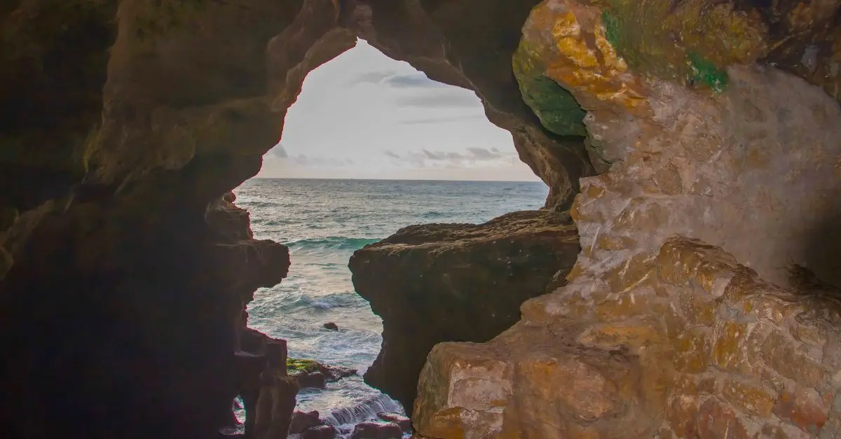 Grottes d'Hercules : où camper à proximité de Tanger ?