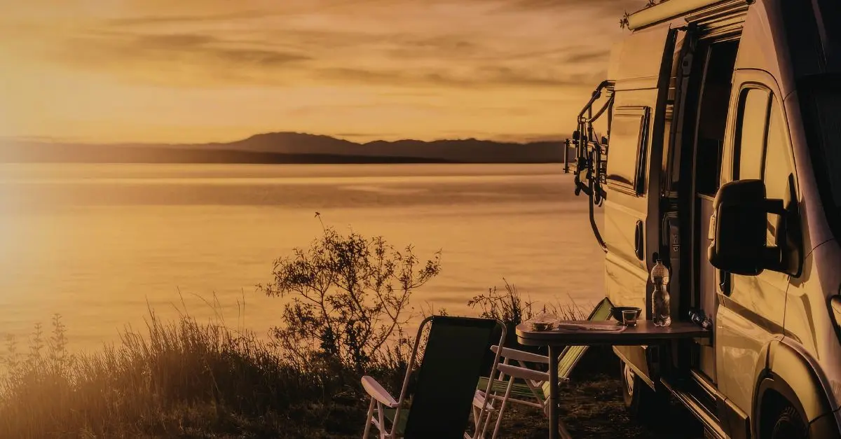 Entretenir son camping-car face au sable et à la poussière